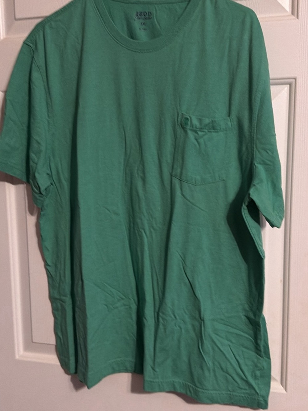 Izod Men's Short-Sleeve Pocket Tee in Teal